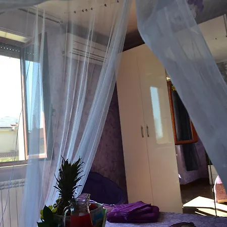 Cosy Joli בית הארחה *